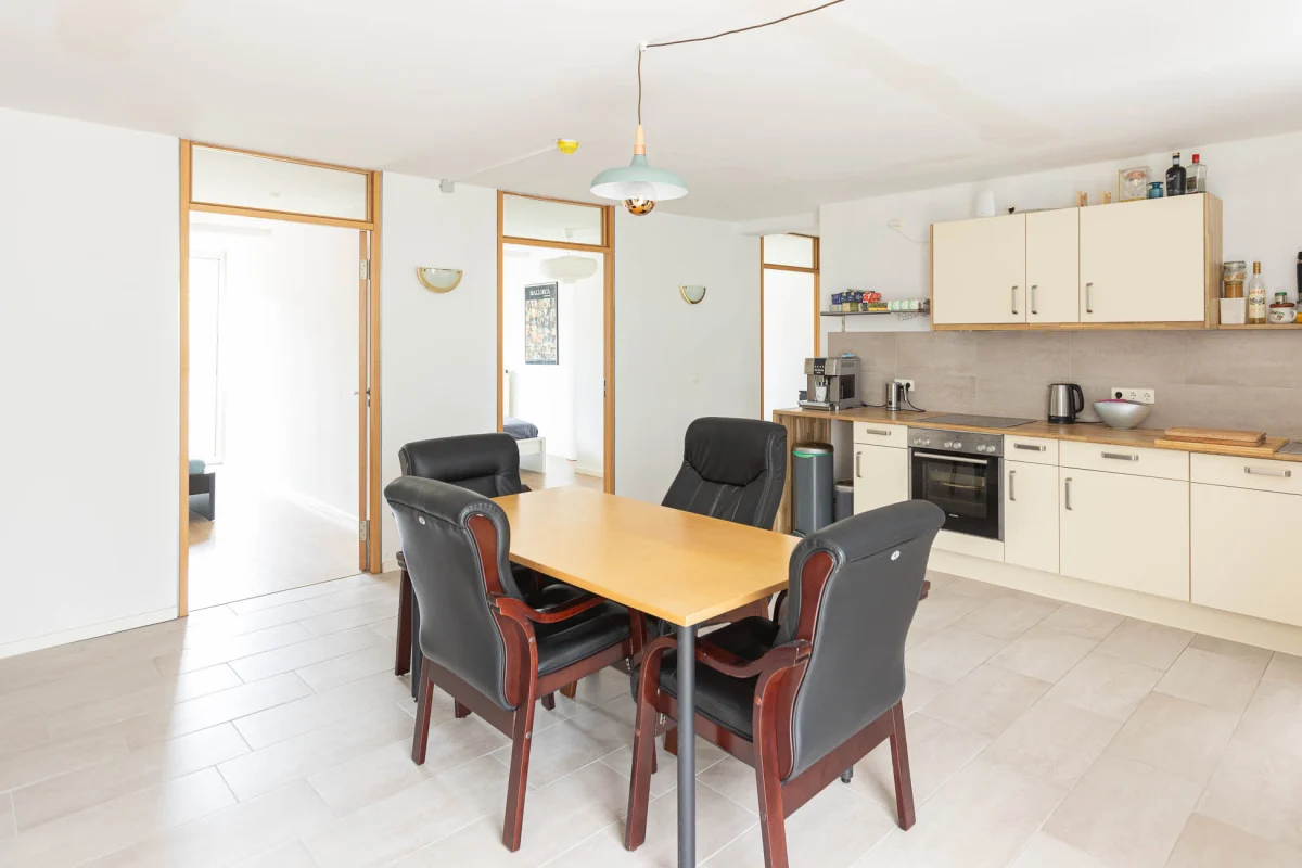 CopperRoof Residence, Wohnung mit fünf separaten Schlafzimmern, CopperRoof Apartments Merseburg, Ansicht 3
